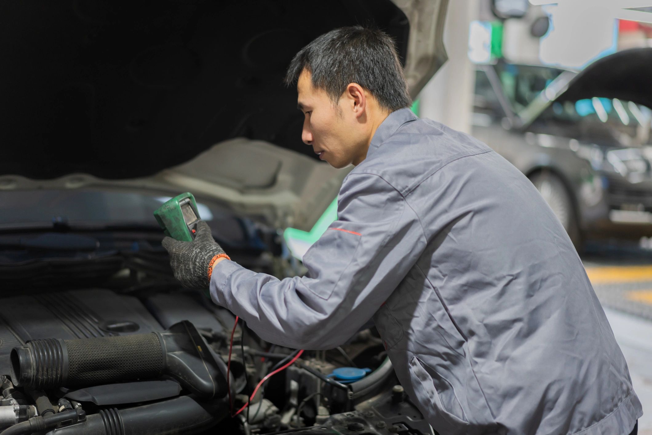 ASE-certified mechanic at diagnostics